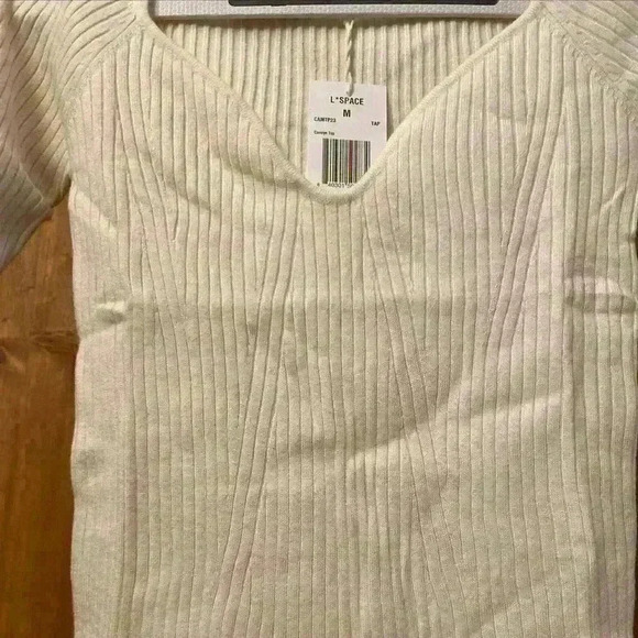 L Space Camryn Fitted Ribbed Sweater Top-Medium NWT - Picture 3 of 7